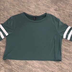 Forever 21 Green Cropped Short Sleeve T-Shirt